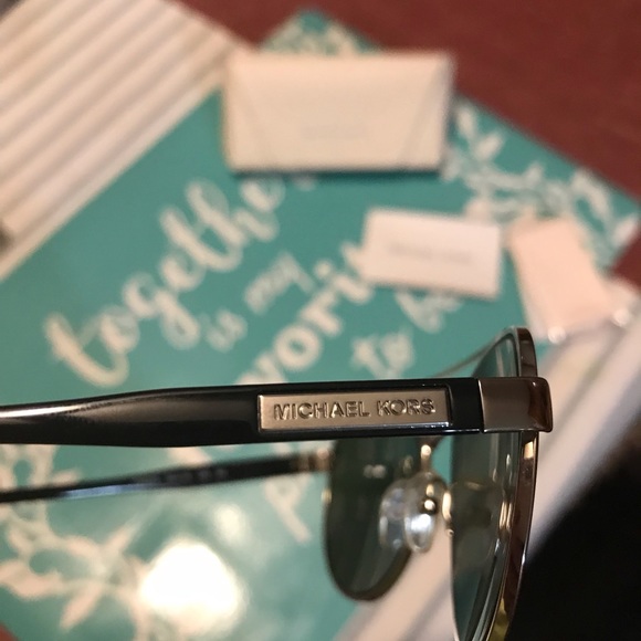 Authentic MK aviators - Picture 3 of 14
